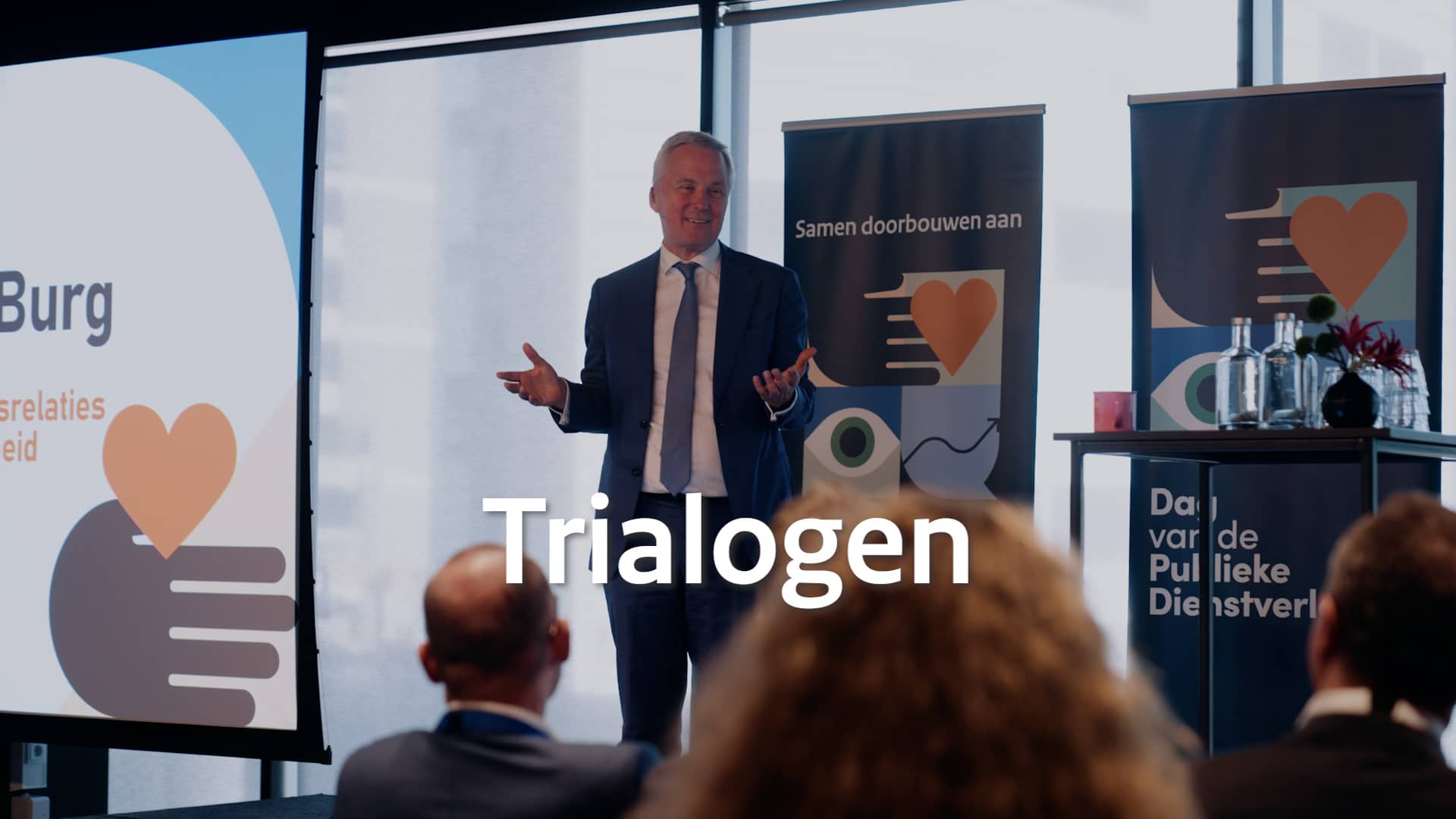 Staatssecretaris Van der Burg spreekt tijdens de Dag van de Publieke Dienstverlening